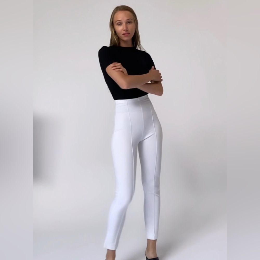 • NEW Ripley Rader White Ponte Knit Slim Leg Pants ❤️ SUMMER's COMING!!!